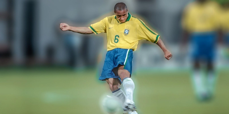 Roberto Carlos: Huyền Thoại Sút Phạt Trái Phá 2 Roberto Carlos