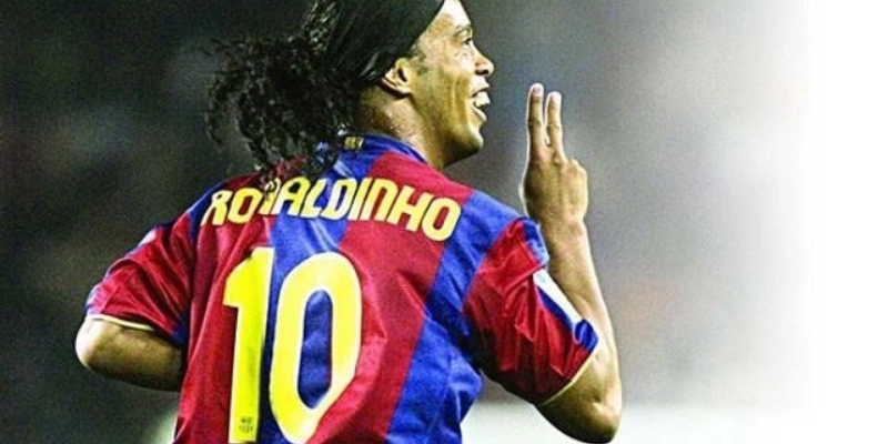 Ronaldinho: Huyền Thoại Sân Cỏ Và Di Sản Bất Diệt Của Bóng Đá Thế Giới 2 Ronaldinho