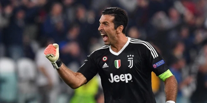 Gianluigi Buffon: Huyền Thoại Sống Của Thế Giới Bóng Đá Hiện Đại 2 Gianluigi Buffon