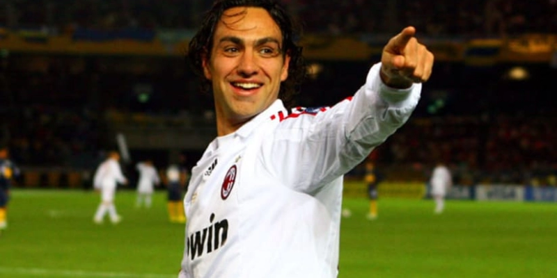Alessandro Nesta: Huyền Thoại Phòng Ngự Định Nghĩa Sự Vĩ Đại 4 Alessandro Nesta