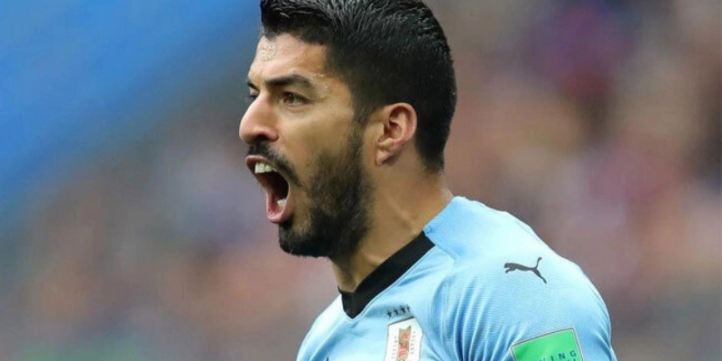 Luis Suárez: Từ Sát Thủ Sân Cỏ Đến Huyền Thoại Đương Đại 4 Luis Suárez